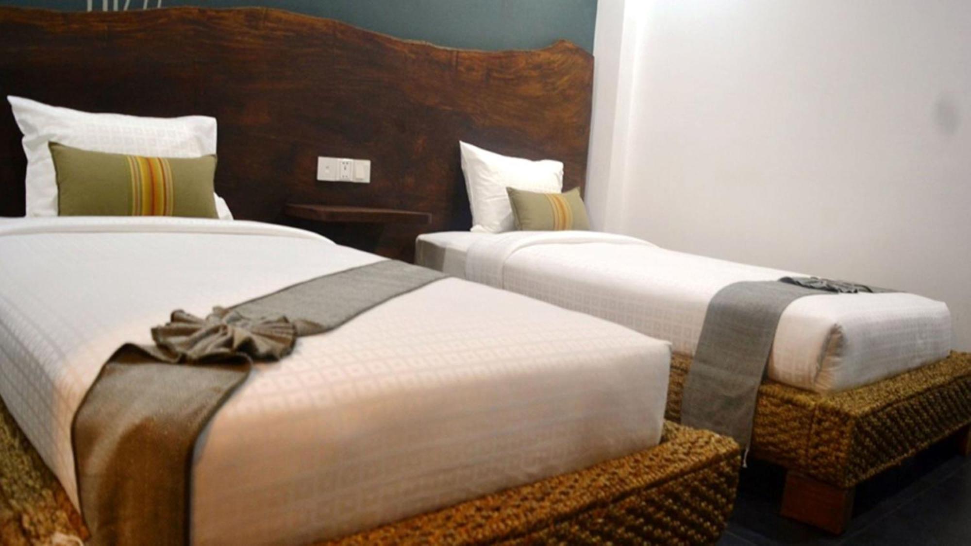 Monsoon Bassac Hotel Пном Пен Екстериор снимка