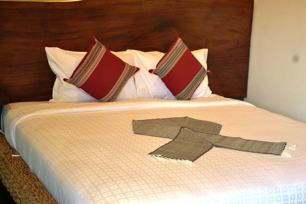 Monsoon Bassac Hotel Пном Пен Екстериор снимка