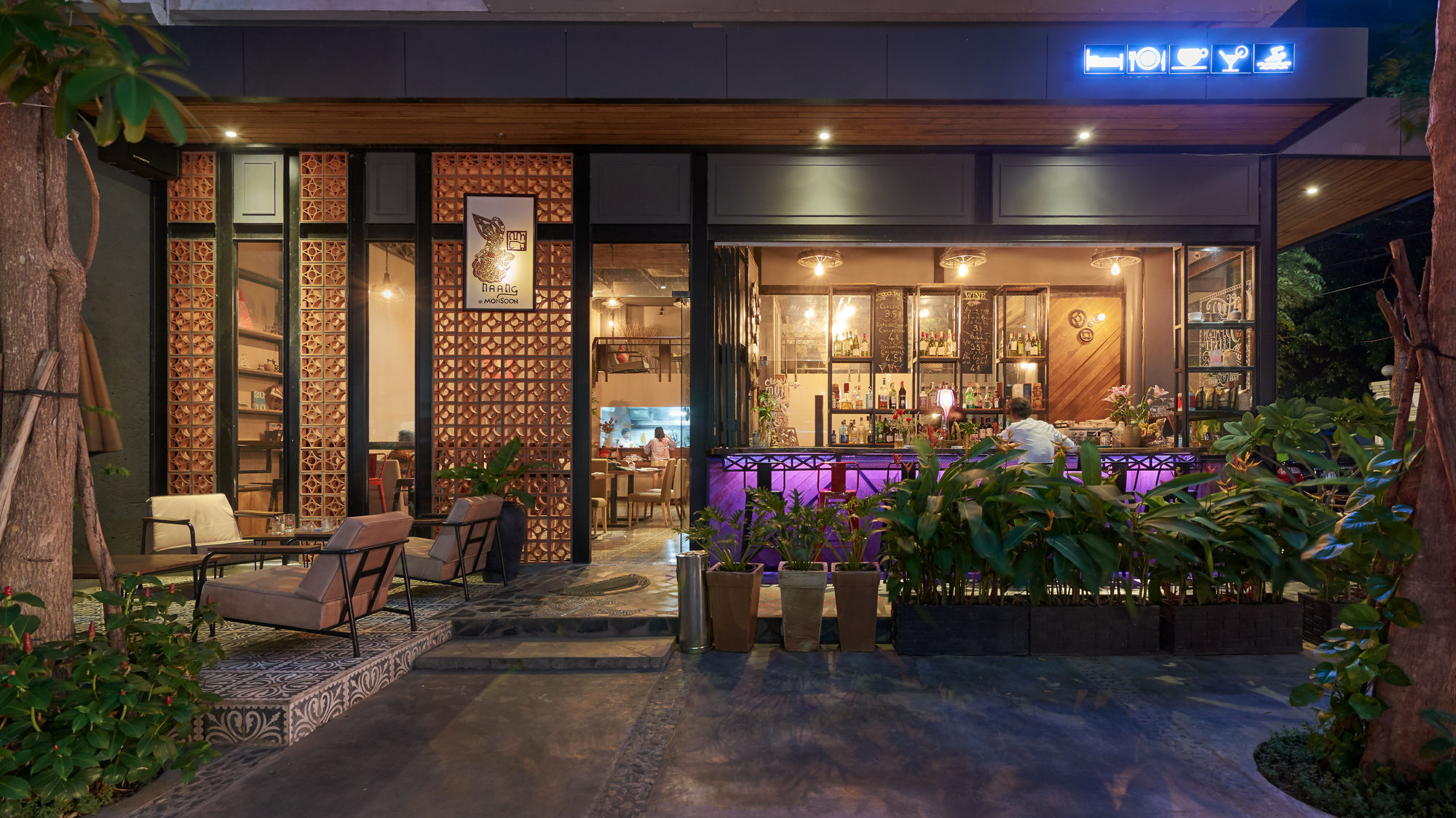 Monsoon Bassac Hotel Пном Пен Екстериор снимка