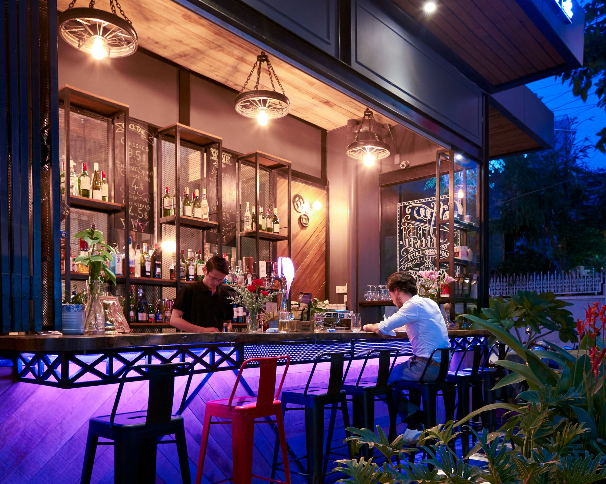 Monsoon Bassac Hotel Пном Пен Екстериор снимка